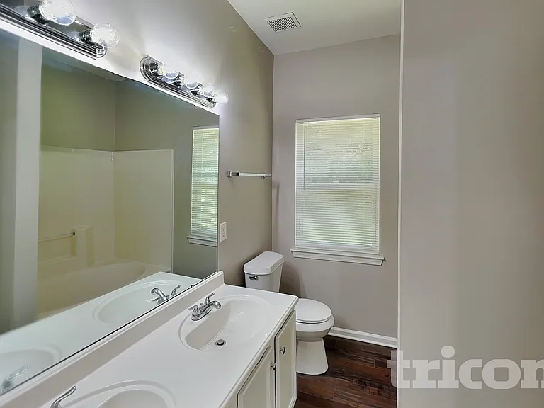 7825 Pence Pond Ln — Photo 9