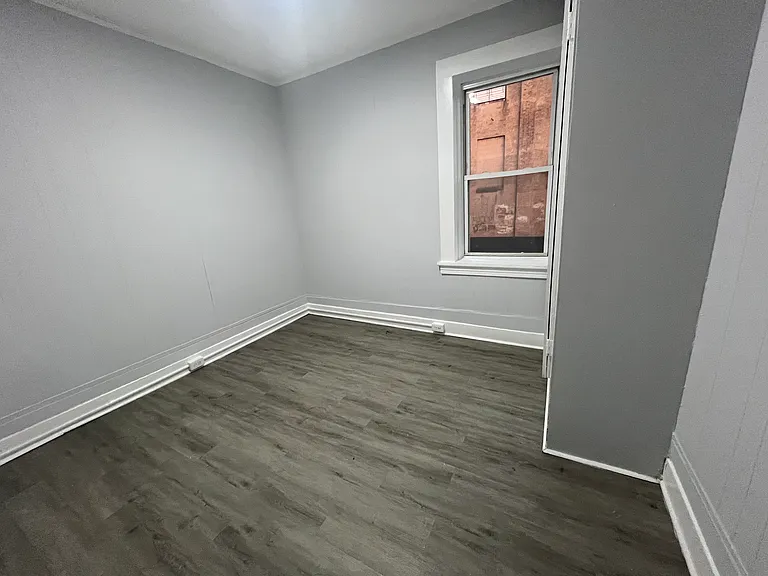 104-106 Lawrence St #6 — Photo 6