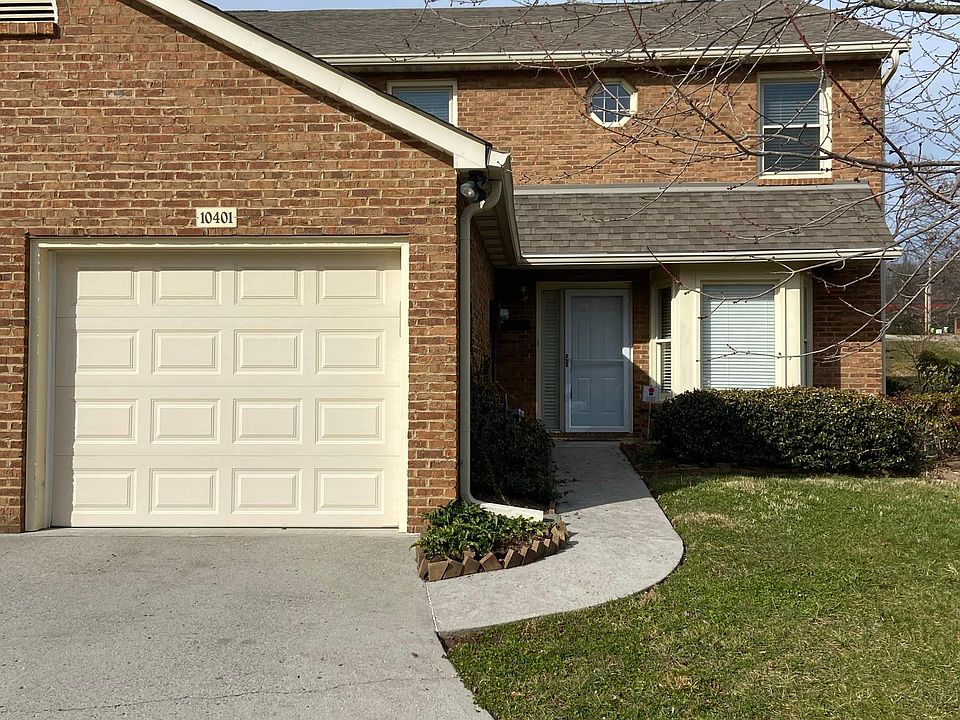 1 Car garage / front door
