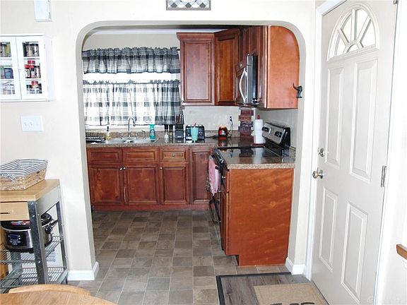 4th image of 5061 Lauderdale Dr