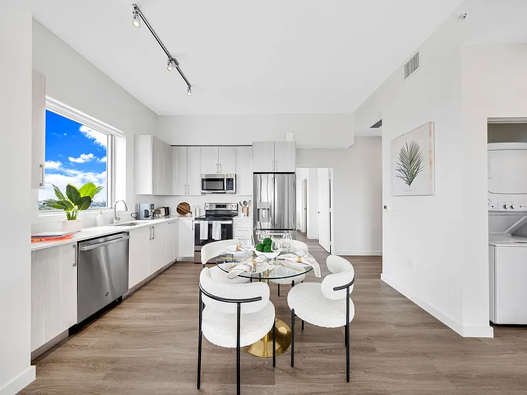 The Julia Residences — Photo 34