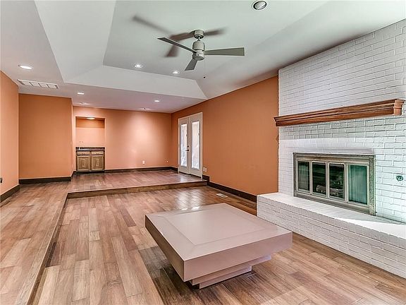 Look at that Fireplace.