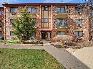 332 Klein Creek Ct APT C, Carol Stream, IL