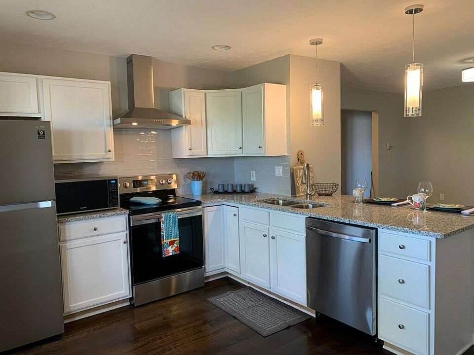 1st image of 2086 Fairview Ave