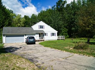 8277 Peninsula Dr, Canadian Lakes, MI 49346