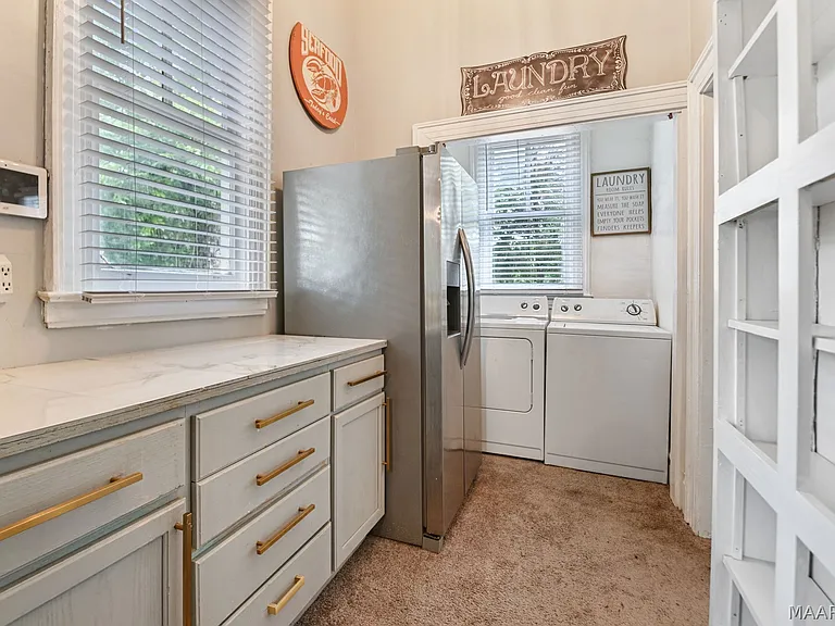 264 E Fairview Ave — Photo 14
