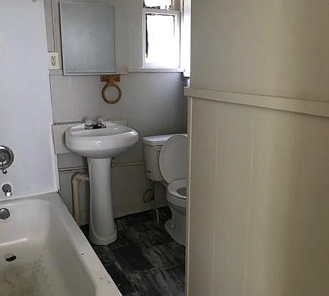 4th image of 36 Hoffman Pl APT 2