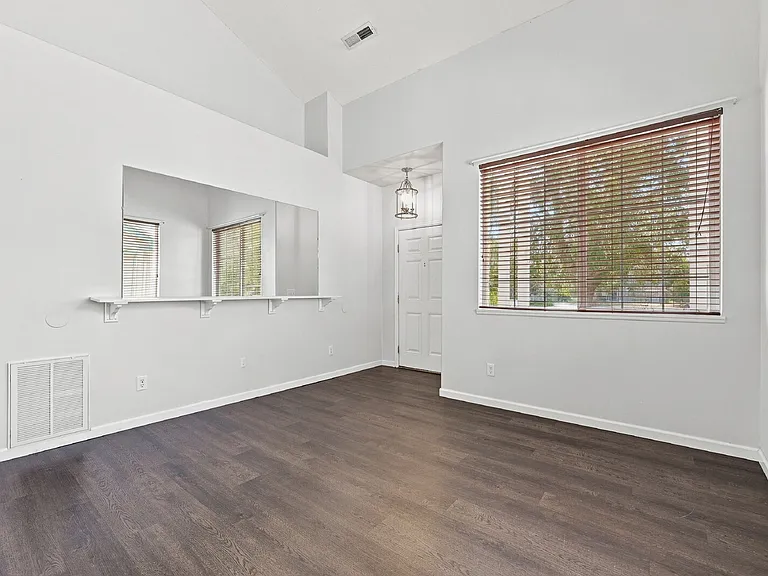 9468 Pony Gulch Way — Photo 3