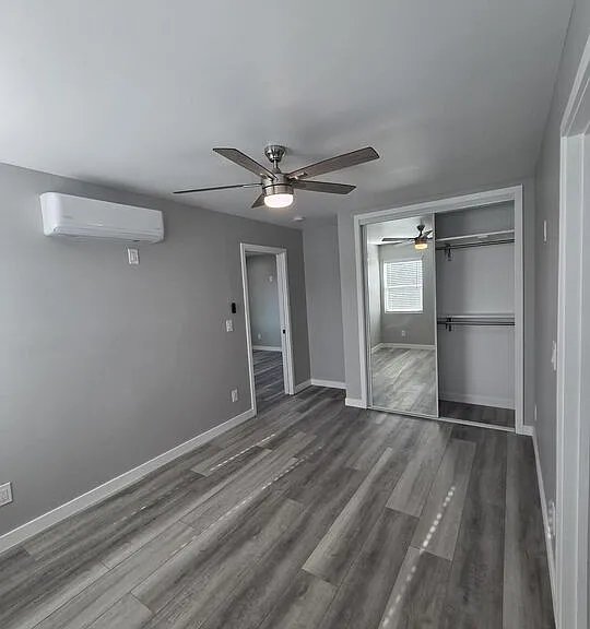 5353 1/2 S Harcourt Ave — Photo 19