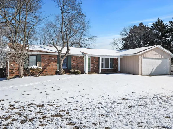 2432 Muegge Rd, Saint Charles, MO 63303