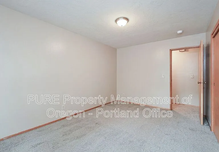 1313 SE 130th Ave — Photo 16