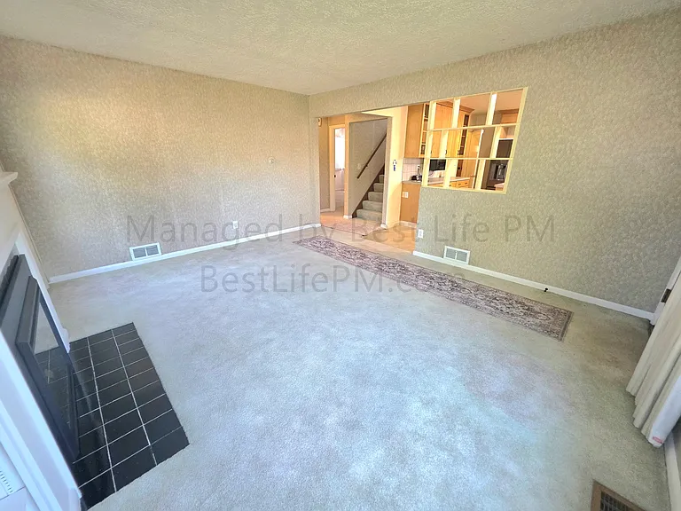 4526 NE 77th Ave — Photo 3