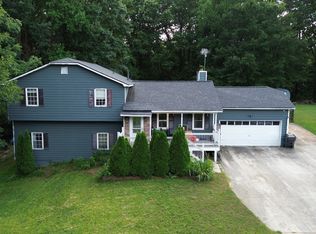 2740 Old Ivy Ct, Buford, GA 30519