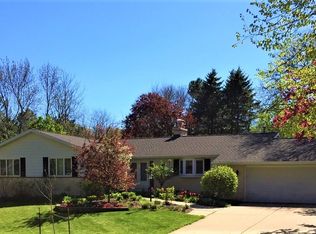 3322 Heatherdell Ln, Madison, WI 53713
