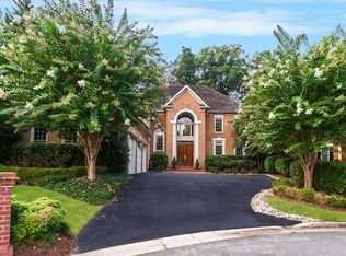8938 Abbey Ter, Potomac, MD 20854