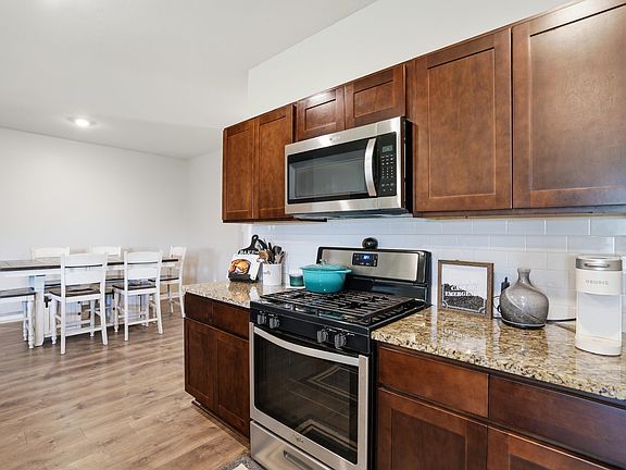 5th image of 816 Coulee Bend Blvd