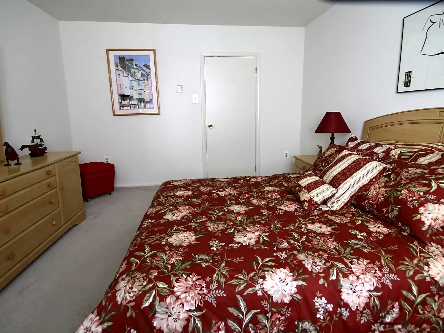 University Park Apartments — Photo 4