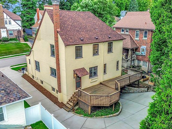 2nd image of 5742 Marmion Ln
