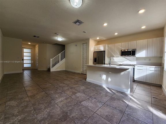 5th image of 15845 NW 91st Ct