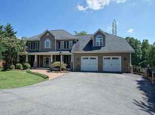 1236 Longview Rd, Roanoke, VA 24018