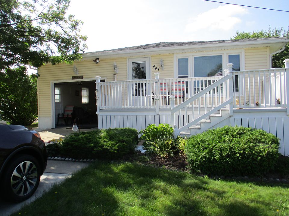 1st image of 441 Lakeview Ave
