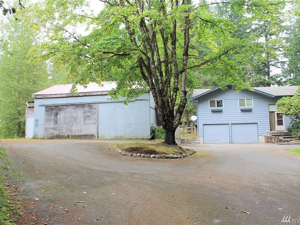 1st image of 20305 6th St NE