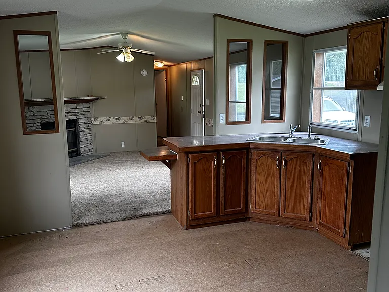 4 Newbrough Vlg — Photo 6