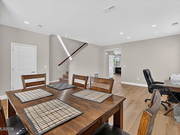 3rd image of 7325 Heritage Oaks Dr