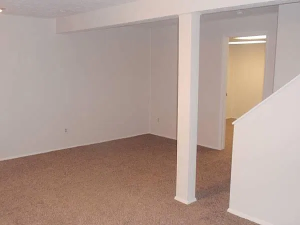 3 bed, 1.5 bath, 1820 sqft, $1,850 — Photo 3