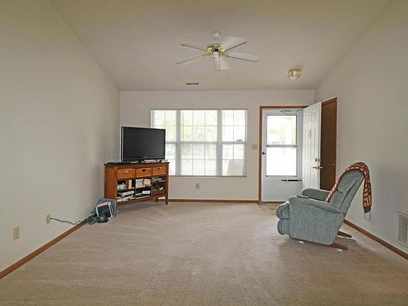 5th image of 8635 Victoria Meadow Ln