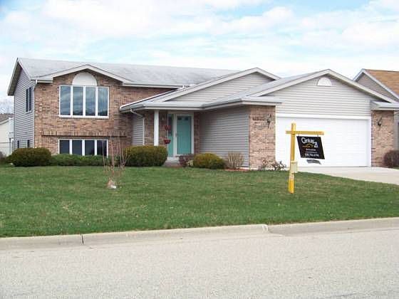 1st image of 3807 Amber Ln