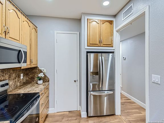 5th image of 7711 BROADWAY #11C