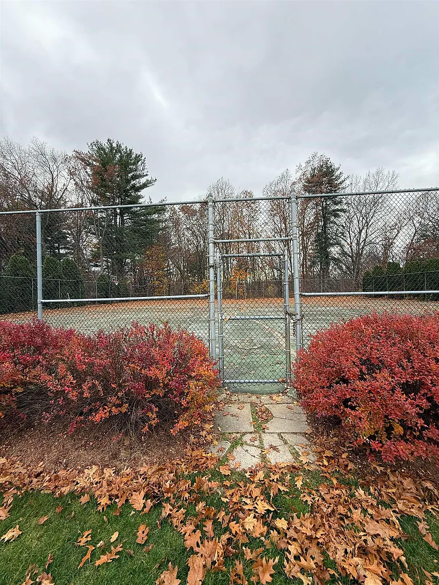 Building Photo - 425 Abbott Farm Ln