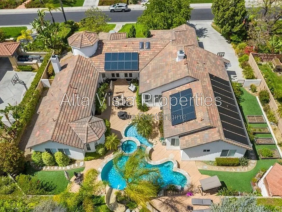 9129 White Alder Ct