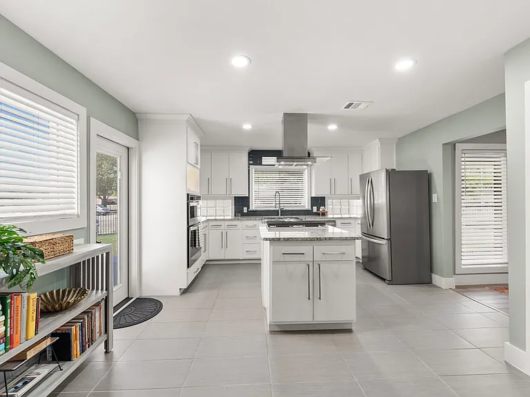 6506 Walnut Hill Ln — Photo 24