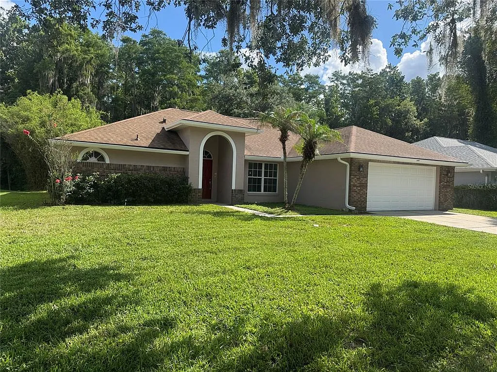 3 bed, 2.0 bath, 2080 sqft, $2,600 — Photo 2