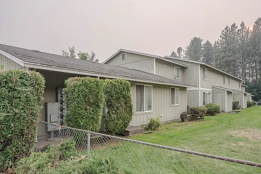 Photo 2 of 12 - 465 W 6th Ave - Kettle Falls, WA Building Photo - 465 W 6th Ave