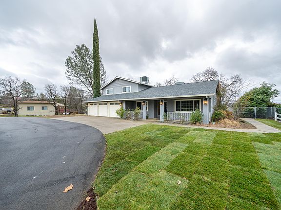 3rd image of 9893 Hillview Dr