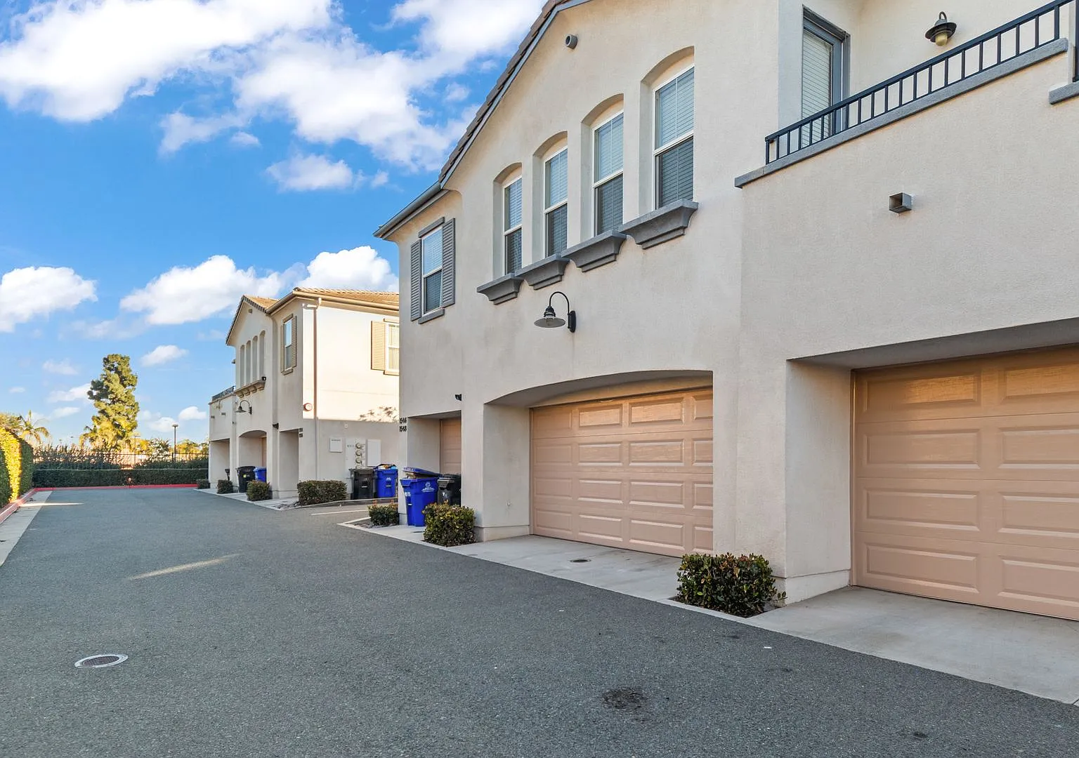 2BR Townhouse in Imperial Beach with Washer/Dryer and Garage! — Photo 3