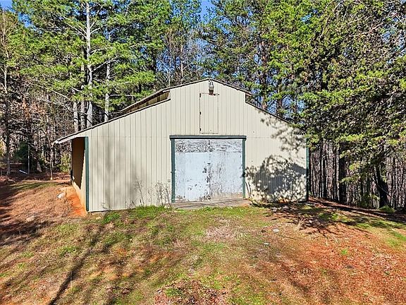 4th image of 1139 Davis Rd W