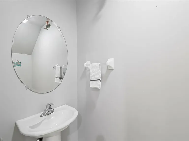 836 Hampton Cir #171 — Photo 19