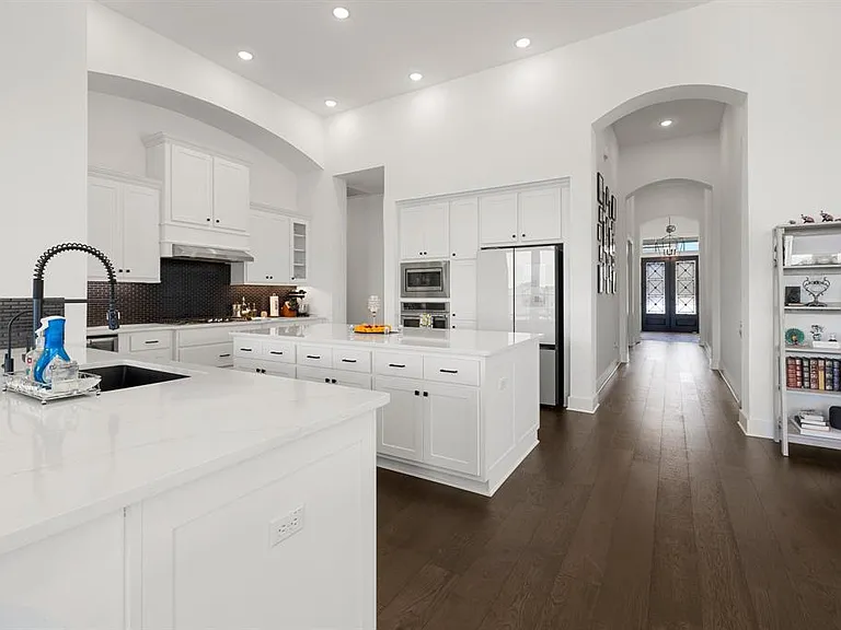 1220 Calendula Trl — Photo 13