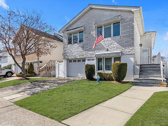3rd image of 15940 92nd St