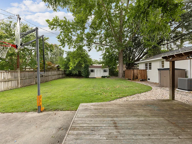 631 Spring Branch Rd — Photo 31