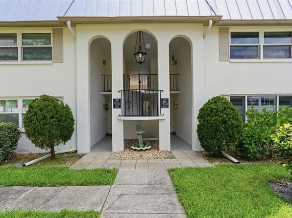 5800 Hollywood Blvd APT 214, Sarasota, FL 34231