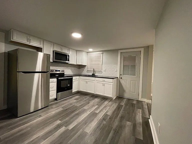 108 Clinton St #2 — Photo 11