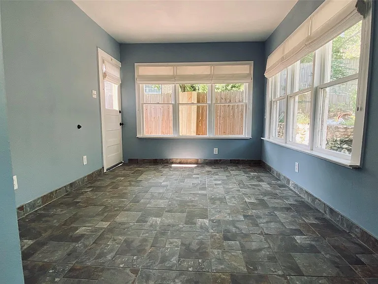1715 Ramsey Ave — Photo 12