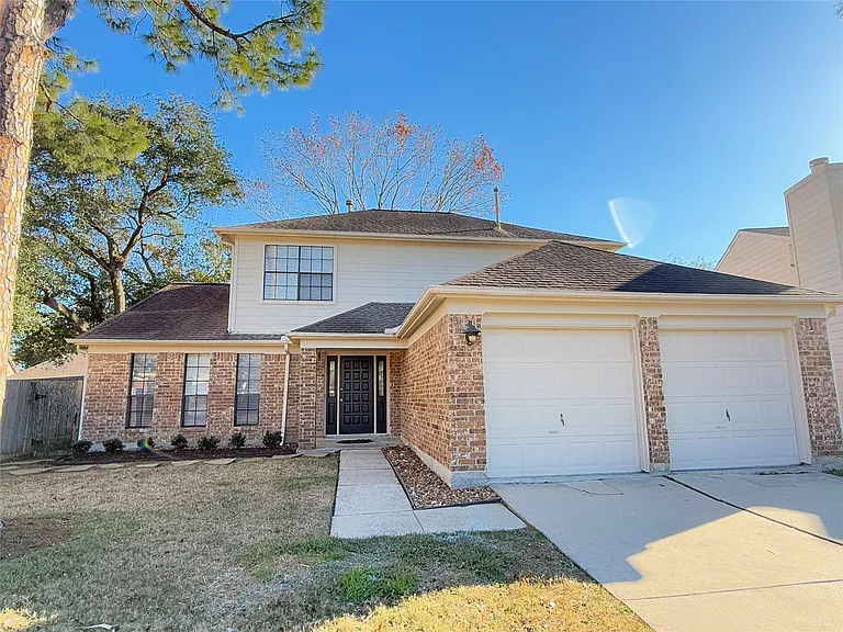 1559 Hillside Elm St — Photo 1