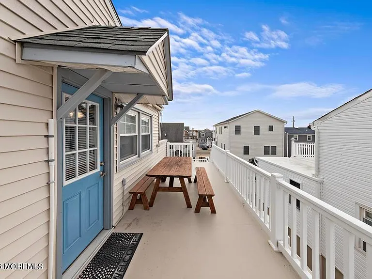 26 W Oceanview Dr — Photo 10