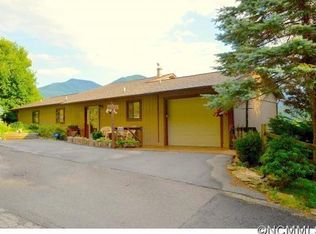 348 Valley Creek Dr, Maggie Valley, NC 28751